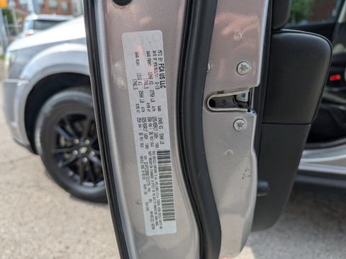 Used 2019 Dodge Journey SE w/ Connectivity Group FWD image 26