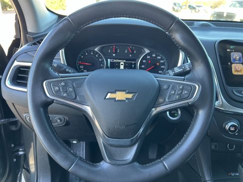 Used 2018 Chevrolet Equinox Premier image 17
