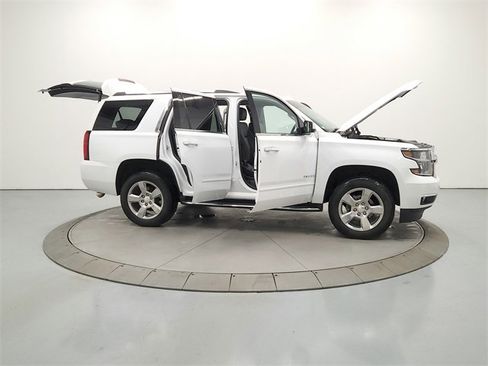 Used 2019 Chevrolet Tahoe Premier image 16