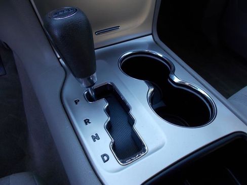 Used 2011 Jeep Grand Cherokee Laredo image 30