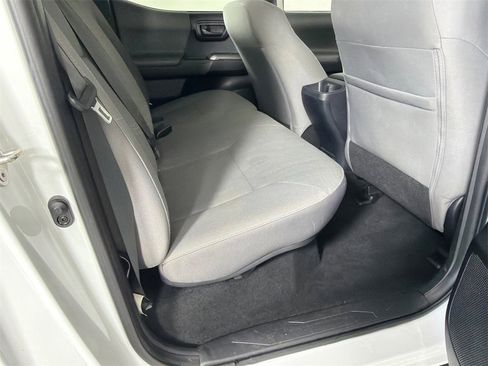 Used 2019 Toyota Tacoma SR5 image 15