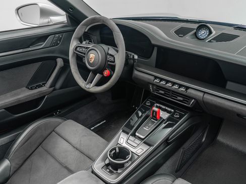 Used 2025 Porsche 911 Targa 4 GTS w/ Premium Package AWD/4WD image 27