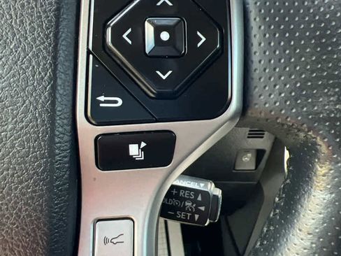 Used 2023 Toyota 4Runner SR5 Premium w/ Moonroof Package AWD/4WD image 18