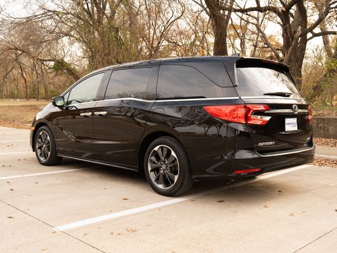 Certified 2023 Honda Odyssey Elite image 7