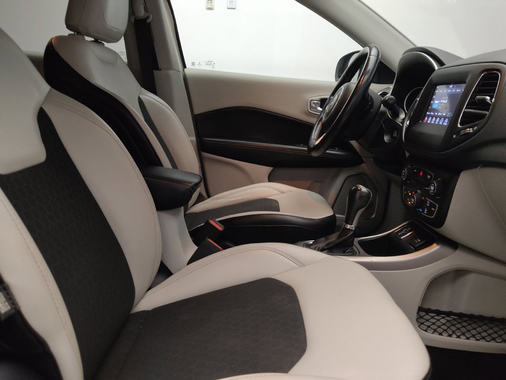Used 2018 Jeep Compass Latitude w/ Popular Equipment Group FWD image 21