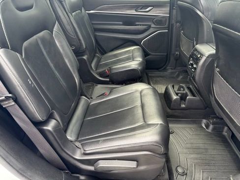 Used 2021 Jeep Grand Cherokee L Limited AWD/4WD image 19