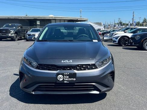 Certified 2023 Kia Forte LXS w/ LXS Technology Package FWD image 4