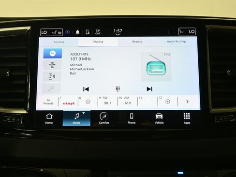 Used 2024 Chrysler Pacifica Touring-L FWD image 28