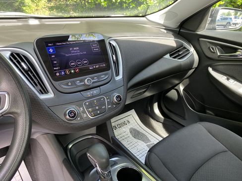 Used 2023 Chevrolet Malibu LT FWD image 22
