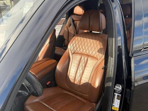 Used 2019 BMW X7 xDrive50i w/ M Sport Package image 27