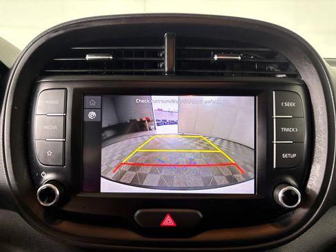 Used 2024 Kia Soul LX w/ Option Group 015 FWD image 18