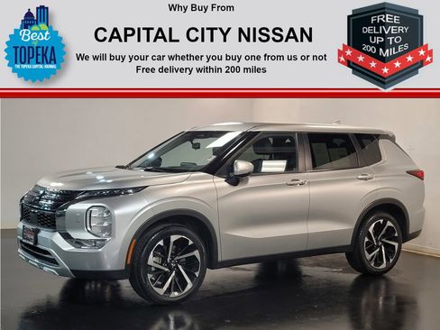 Used 2024 Mitsubishi Outlander SE image 5