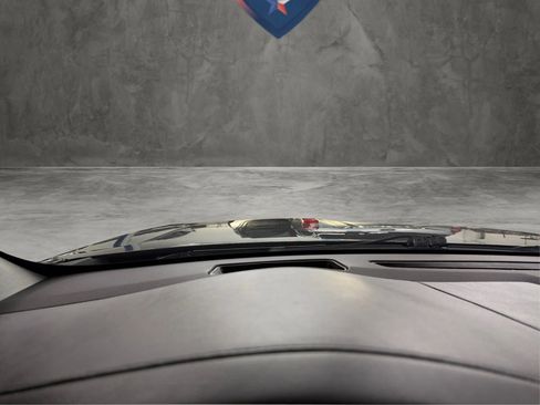 Used 2015 Cadillac Escalade Premium image 31