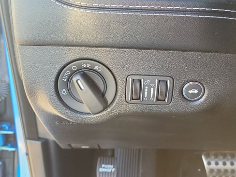 Used 2019 Dodge Charger SRT Hellcat w/ Harman/Kardon Audio Group image 18