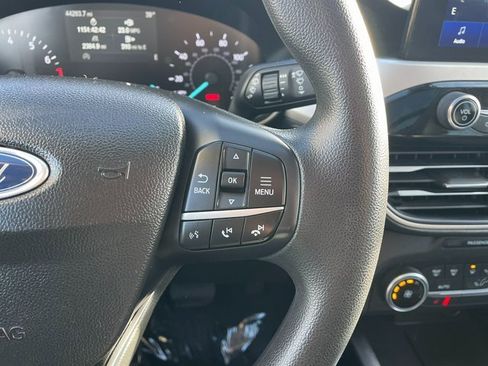 Used 2020 Ford Escape SE image 19