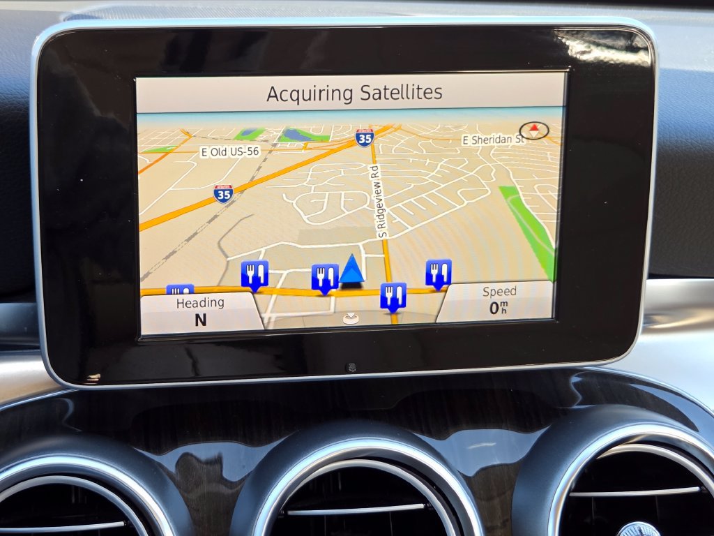 Used 2015 Mercedes-Benz C 300 4MATIC Sedan image 4