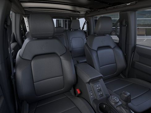 New 2025 Ford Bronco Badlands image 10