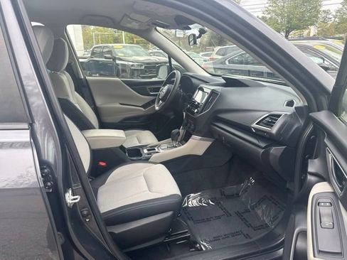 Used 2023 Subaru Forester AWD/4WD image 13