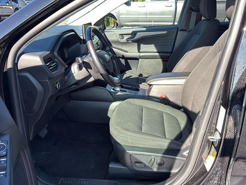 Used 2024 Ford Escape Active AWD/4WD image 9
