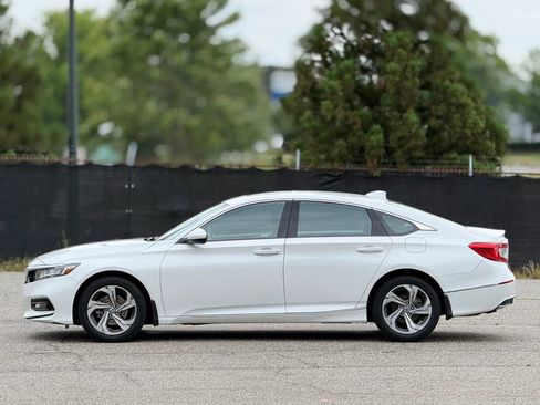 Used 2020 Honda Accord EX image 8