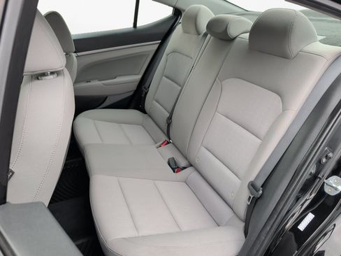 Used 2018 Hyundai Elantra Value Edition FWD image 15