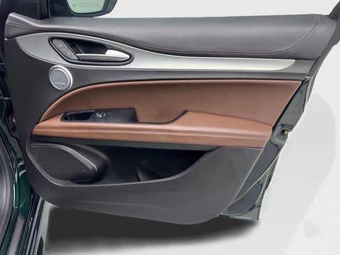 Used 2021 Alfa Romeo Stelvio Ti Sport image 49