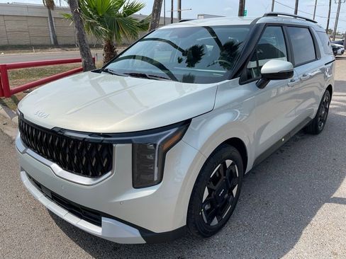 New 2026 Kia Carnival EX FWD image 3