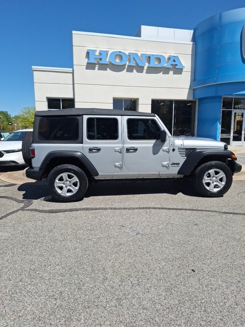 Used 2022 Jeep Wrangler Unlimited Sport AWD/4WD image 9
