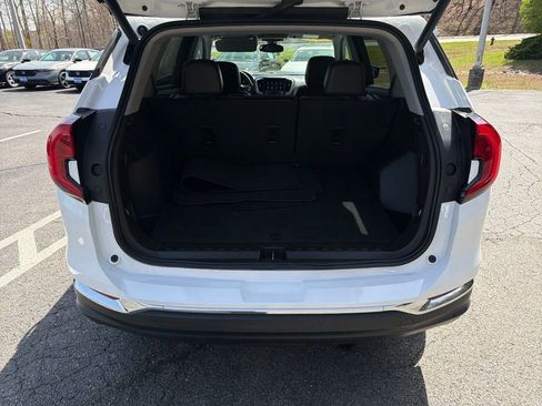 Used 2024 GMC Terrain SLT AWD/4WD image 21
