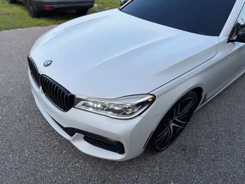 Used 2017 BMW 750i RWD image 4