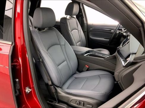 Used 2023 Buick Enclave Essence w/ Sport Touring Edition AWD/4WD image 7