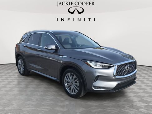 Certified 2025 INFINITI QX50 Luxe image 3