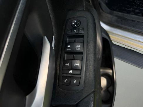 Used 2019 RAM 1500 Big Horn AWD/4WD image 16