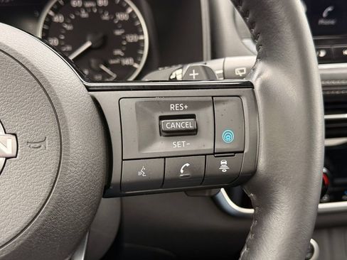 Certified 2023 Nissan Rogue SL w/ SL Premium Package FWD image 17