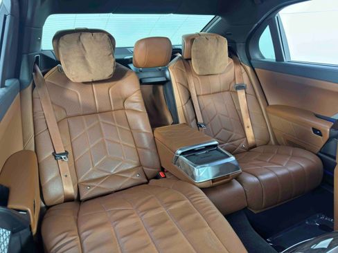 Used 2023 BMW 760i xDrive image 55