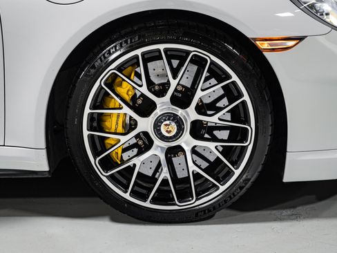 Used 2016 Porsche 911 Turbo S image 12