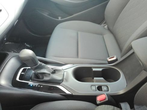 Used 2026 Toyota Corolla LE FWD image 38