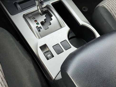 Used 2019 Toyota 4Runner SR5 AWD/4WD image 18