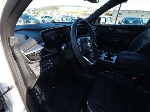 Used 2025 Buick Enclave Sport Touring image 14