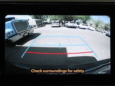 Used 2025 Toyota Highlander XLE AWD/4WD image 27