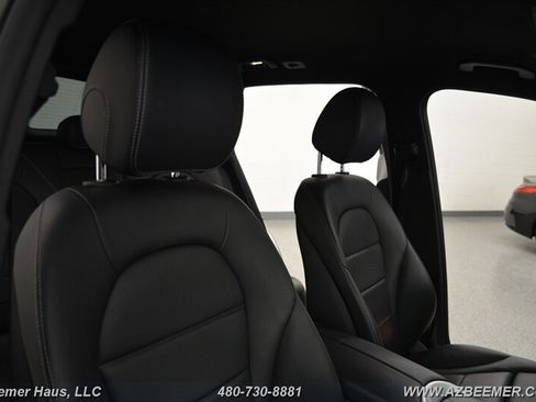 Used 2022 Mercedes-Benz GLC 300 4MATIC image 21