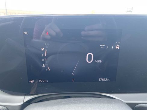 Used 2024 Buick Envista Sport Touring w/ Convenience I Package FWD image 12