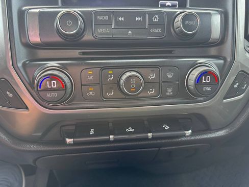 Used 2018 Chevrolet Silverado 1500 LT w/ All Star Edition AWD/4WD image 17