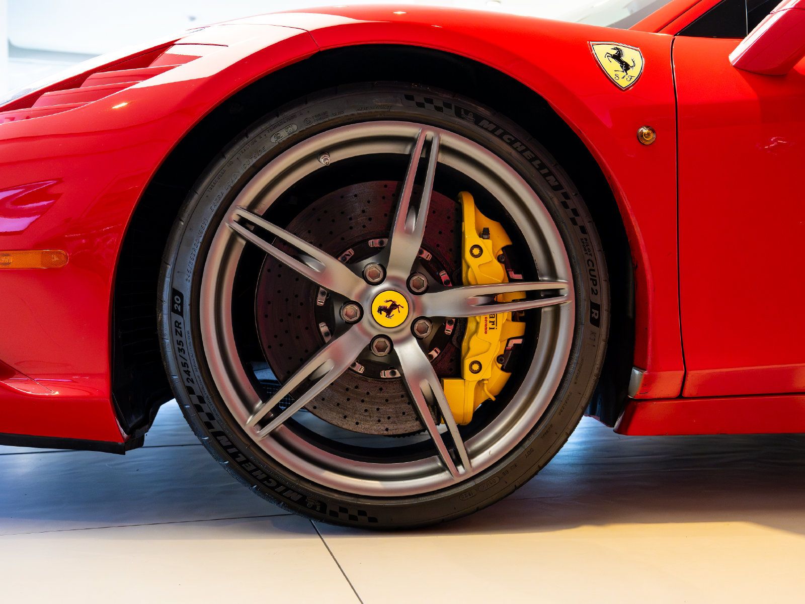 Used 2015 Ferrari 458 Speciale Coupe RWD image 4