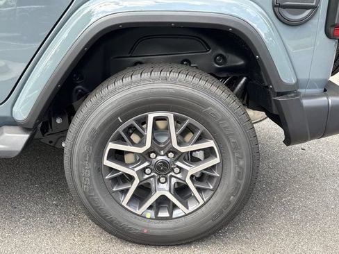 New 2026 Jeep Wrangler Unlimited Sahara AWD/4WD image 19