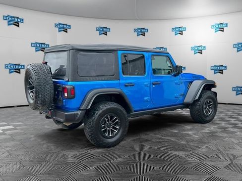 Used 2025 Jeep Wrangler Unlimited Sport AWD/4WD image 6