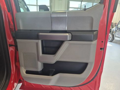 Used 2020 Ford F350 XLT w/ XLT Premium Package AWD/4WD image 17
