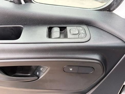 Used 2024 Mercedes-Benz Sprinter 2500 image 9
