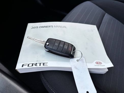 Used 2015 Kia Forte EX FWD image 42
