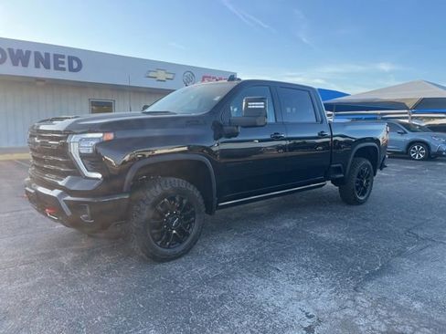 Used 2025 Chevrolet Silverado 2500 LTZ w/ Trail Boss Package AWD/4WD image 1